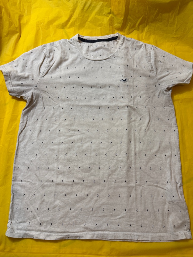 Hollister White Short-Sleeve Crewneck Tee With Micro Print Size M